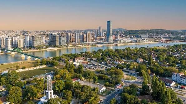 Business Expansion to Serbia: How to Set Up a Company and Relocate Employees Without Losing Momentum